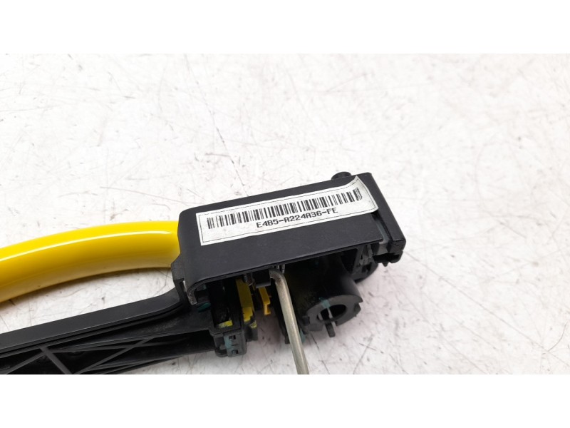 Recambio de maneta exterior delantera derecha para ford ka+ 1.2 ti-vct cat referencia OEM IAM E4B5A224A36FE  