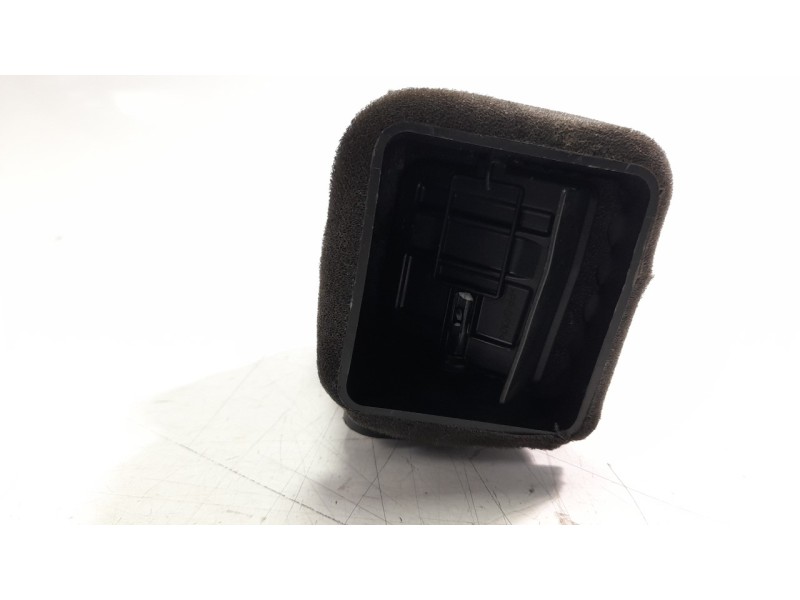 Recambio de rejilla aireadora para kia stonic (ybcuv) 1.6 crdi cat referencia OEM IAM 84740H8AB0S1R  