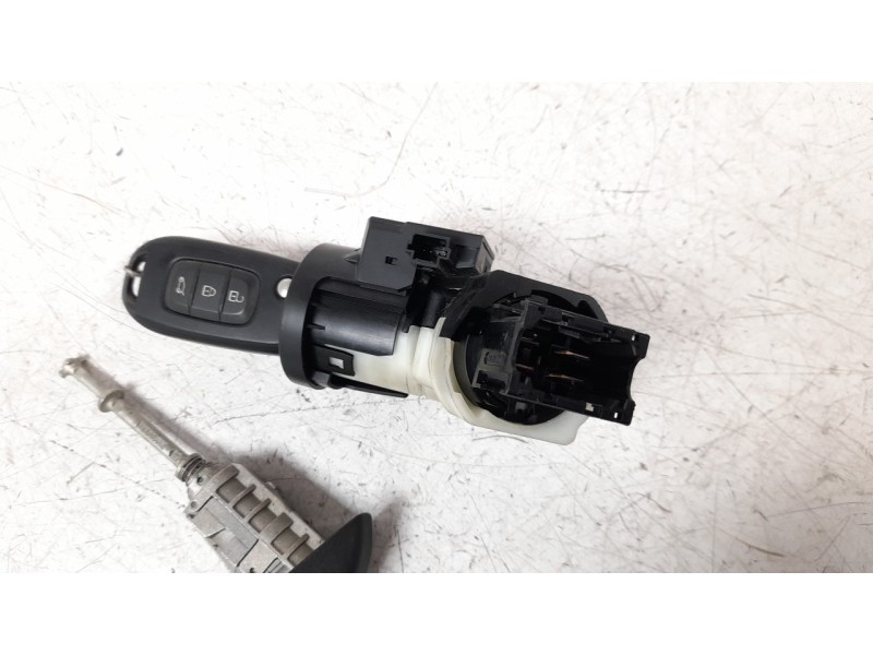 Recambio de conmutador de arranque para renault clio v 1.5 blue dci diesel fap referencia OEM IAM 285916400R  