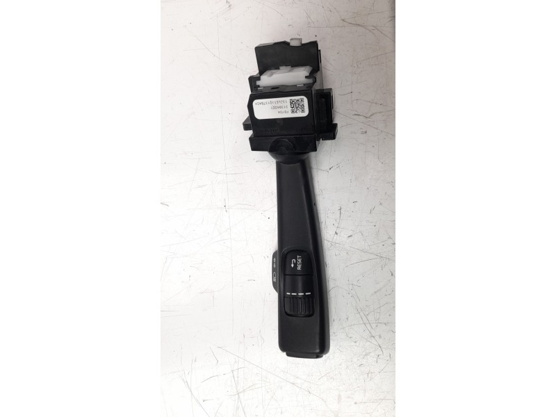 Recambio de mando intermitentes para volvo v40 1.6 diesel cat referencia OEM IAM 31394001  