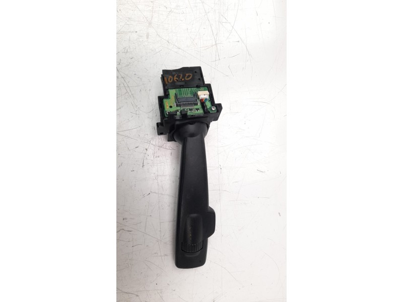 Recambio de mando intermitentes para volvo v40 1.6 diesel cat referencia OEM IAM 31394001  