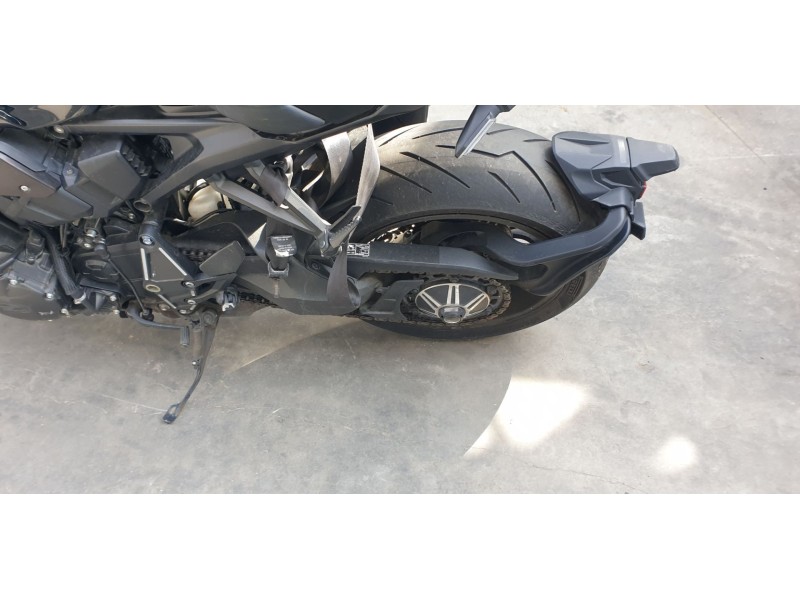 Recambio de basculante para honda cb1000 r cb 1000r referencia OEM IAM 52200MKJE60  