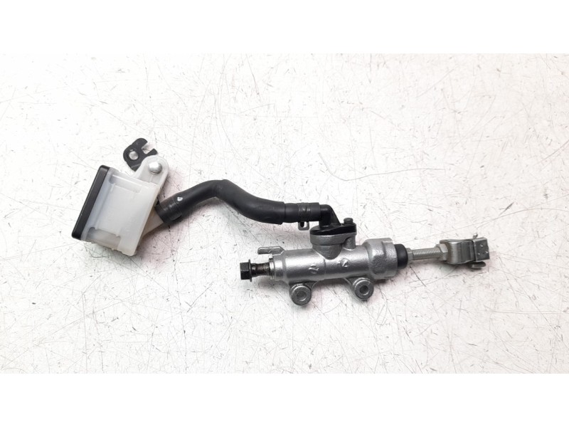 Recambio de bomba freno para honda nc 750 referencia OEM IAM 43510MGSD31  