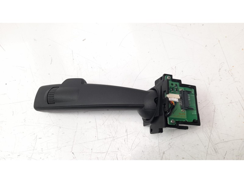 Recambio de mando limpia para volvo v40 1.6 diesel cat referencia OEM IAM 31394008  