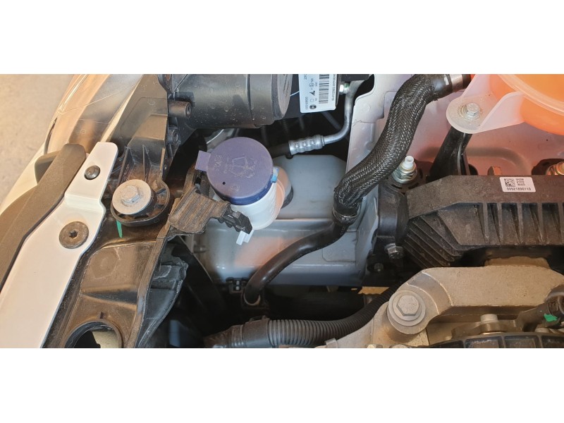 Recambio de deposito limpia para fiat panda (319) base (2020) referencia OEM IAM 52091005  