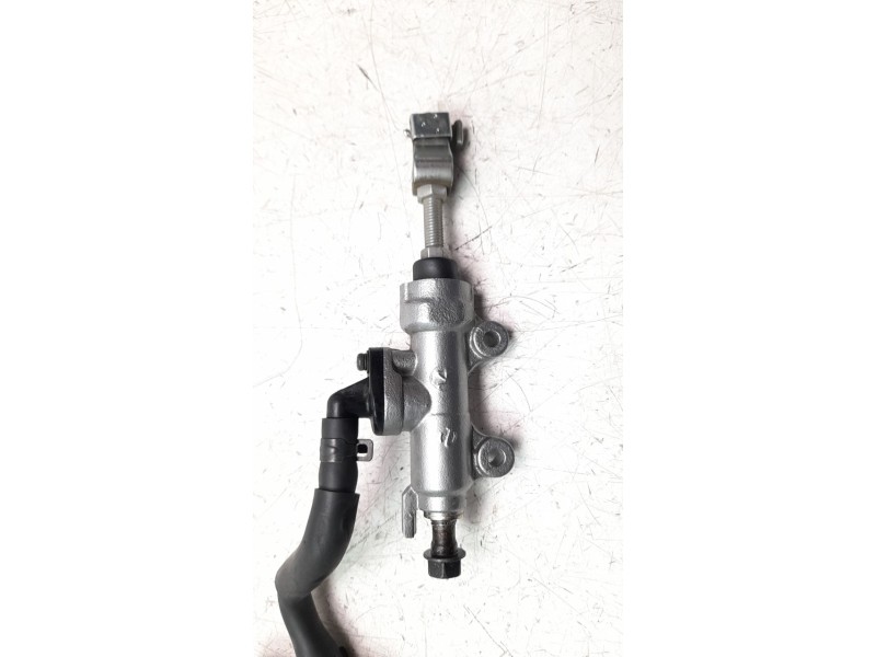 Recambio de bomba freno para honda nc 750 referencia OEM IAM 43510MGSD31  
