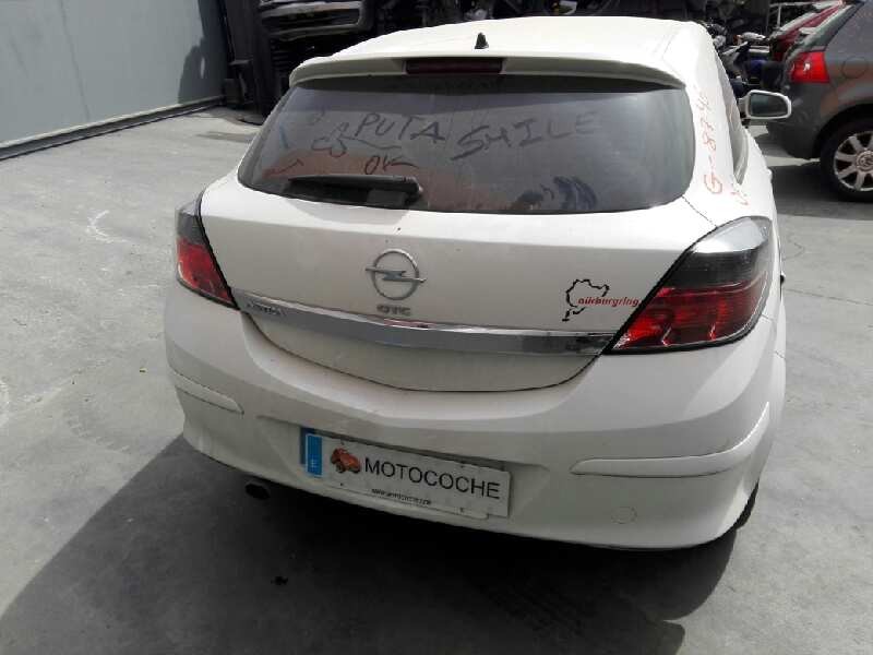 opel astra gtc del año 2005