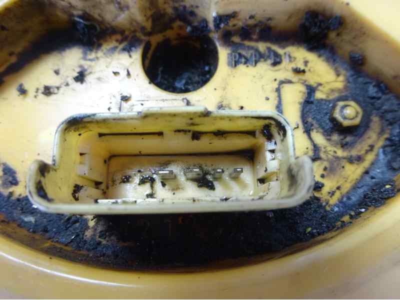 Recambio de bomba combustible para peugeot 406 coupe (s1/s2) 2.2 hdi referencia OEM IAM 1525Y3  