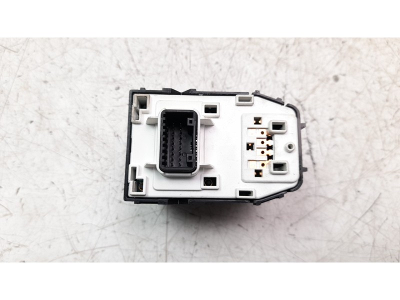 Recambio de mando retrovisor para kia stonic (ybcuv) 1.0 tgdi cat referencia OEM IAM 4D64801160  