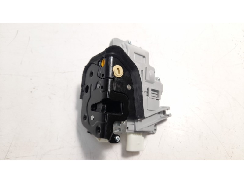 Recambio de cerradura puerta trasera izquierda para audi a4 berlina (8e) referencia OEM IAM 8E0839015AA EZCVW021 CRDVW1047