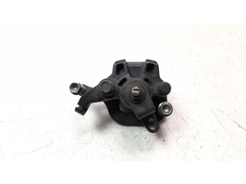 Recambio de pinza de freno trasera derecha para honda nc 750 referencia OEM IAM 43150MKAD81  