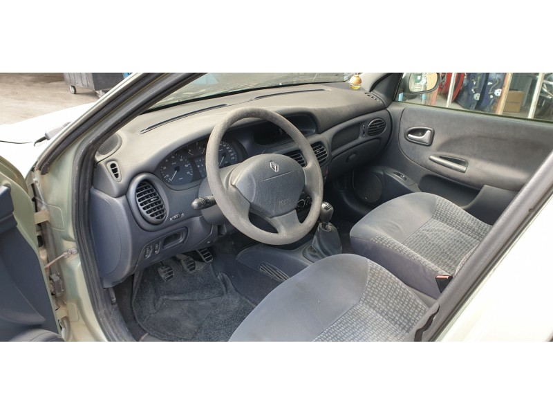 renault megane i fase 2 berlina (ba0) del año 2002