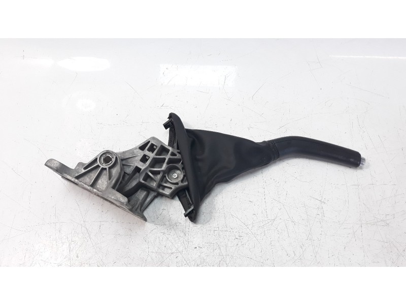 Recambio de palanca freno para volvo v40 1.6 diesel cat referencia OEM IAM 31381646  