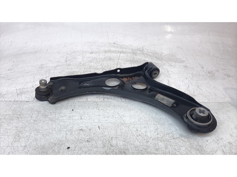 Recambio de brazo suspension inferior delantero izquierdo para peugeot 208 (p2) 1.2 puretech referencia OEM IAM 9850673680  