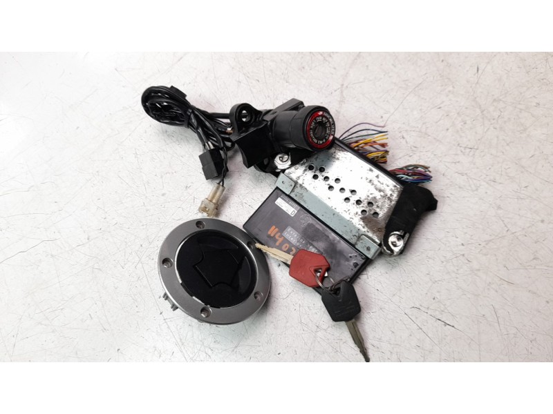 Recambio de conmutador de arranque para kawasaki z 750 / z 1000 referencia OEM IAM 270455338  