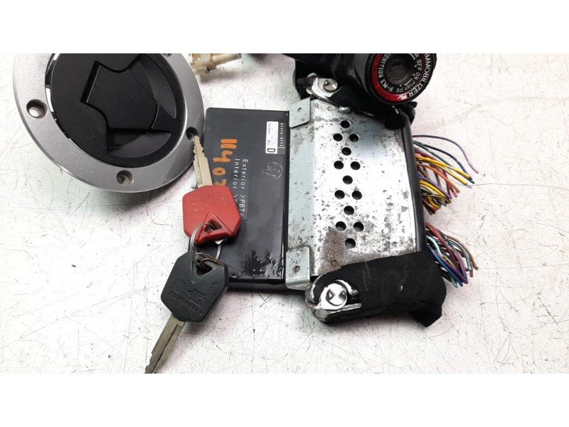 Recambio de conmutador de arranque para kawasaki z 750 / z 1000 referencia OEM IAM 270455338  