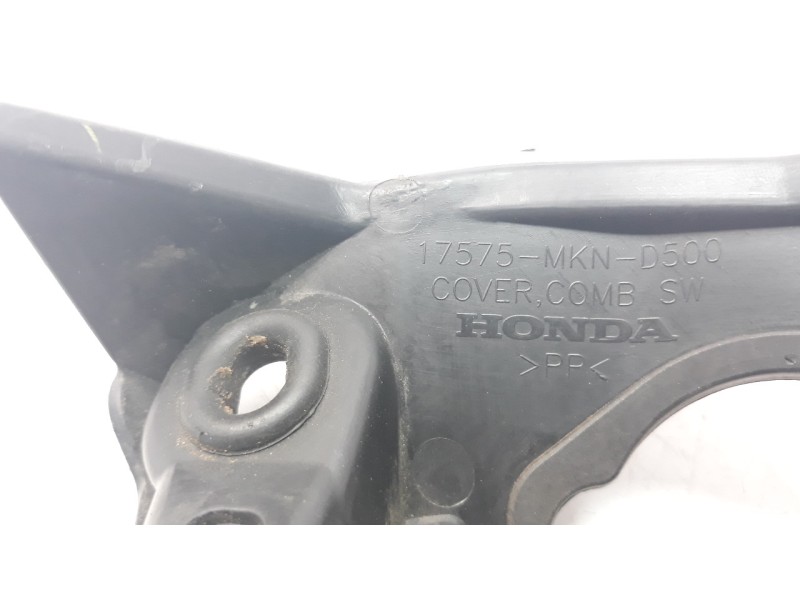 Recambio de moldura para honda cb 650r referencia OEM IAM 17575MKND500  