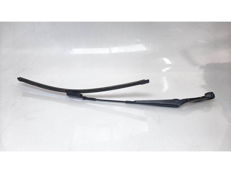 Recambio de brazo limpia delantero izquierdo para ford ecosport (cr6) trend referencia OEM IAM CN1517527DC  