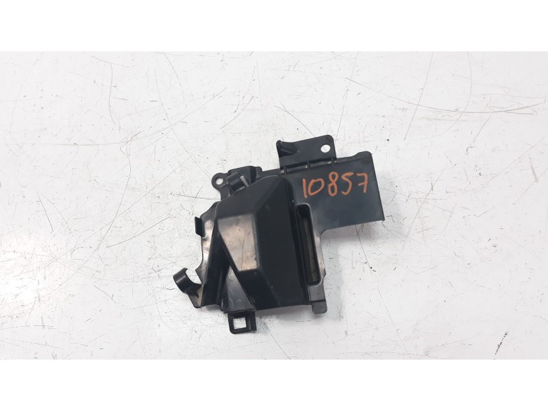 Recambio de moldura para honda cb 650r referencia OEM IAM 80120MKND500 80120MKND50 