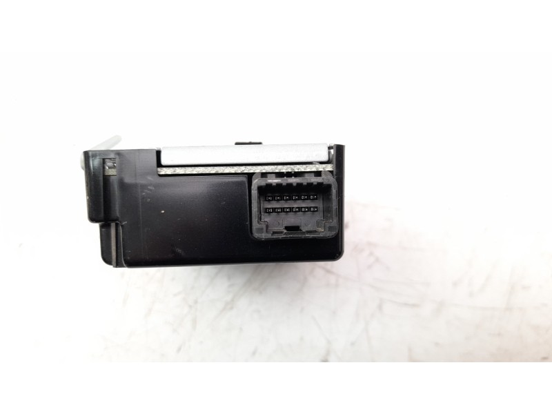 Recambio de modulo electronico para toyota rav 4 referencia OEM IAM 8976042034  