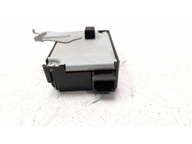 Recambio de modulo electronico para toyota rav 4 referencia OEM IAM 8976042034  