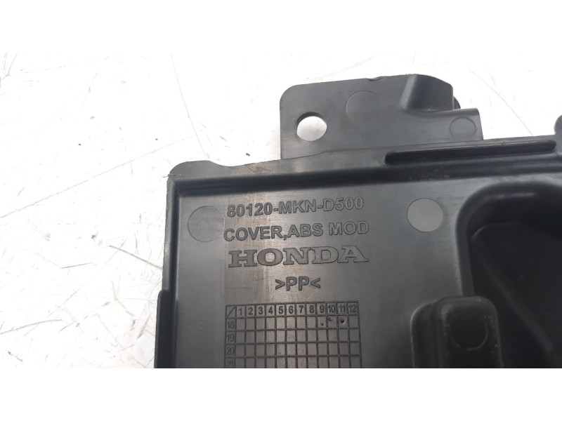 Recambio de moldura para honda cb 650r referencia OEM IAM 80120MKND500 80120MKND50 