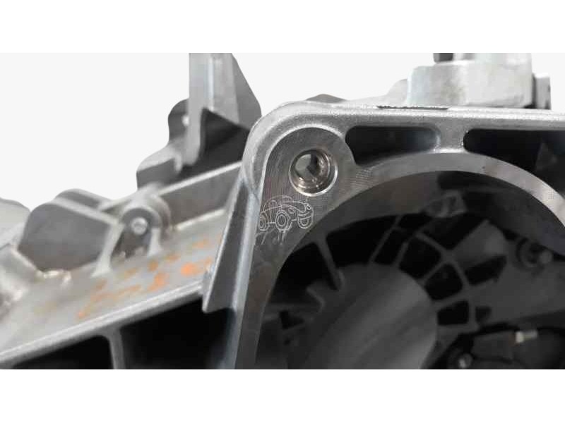 Recambio de caja cambios para opel insignia sports tourer edition referencia OEM IAM GD01531 55561696 100570266Y