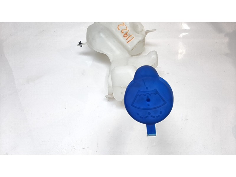 Recambio de deposito limpia para ford ecosport (cr6) trend referencia OEM IAM GN1517B613FB  