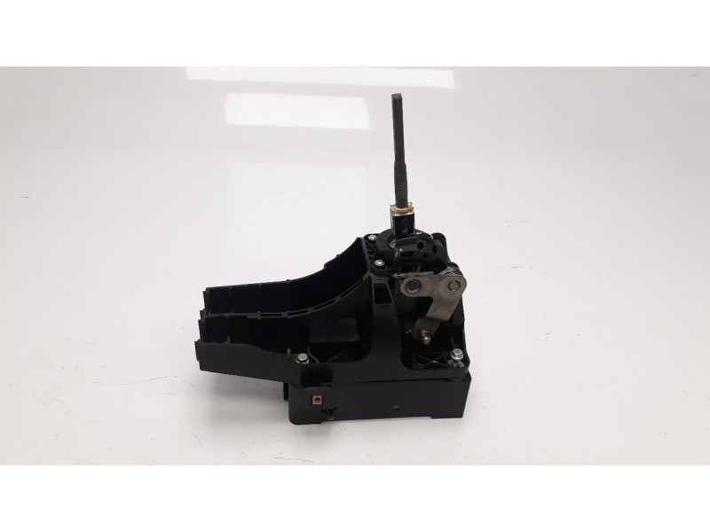 Recambio de palanca cambio para opel insignia sports tourer edition referencia OEM IAM 55563829  
