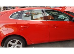 Recambio de puerta trasera derecha para volvo v40 1.6 diesel cat referencia OEM IAM 31662587   2