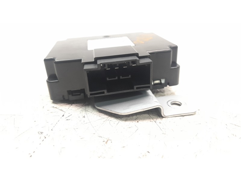 Recambio de modulo electronico para ssangyong rexton limited 4x4 referencia OEM IAM 8750036000  