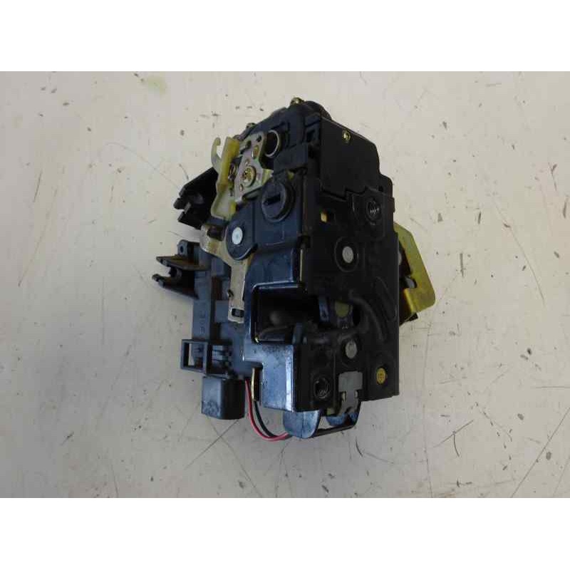 Recambio de cerradura puerta trasera derecha para audi a6 berlina (4b2) 2.5 tdi quattro referencia OEM IAM 4B0839016B  