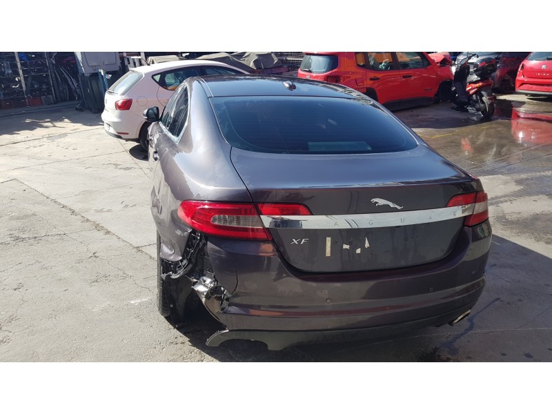 jaguar xf del año 2010