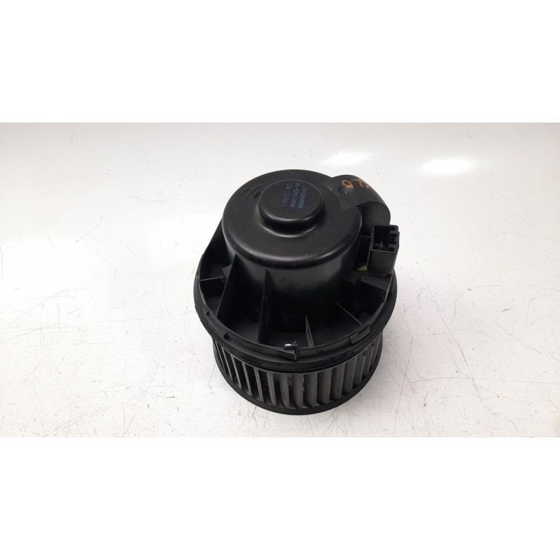 Recambio de ventilador calefaccion para volvo v40 1.6 diesel cat referencia OEM IAM AV6N18456AA 34248 VHF520027