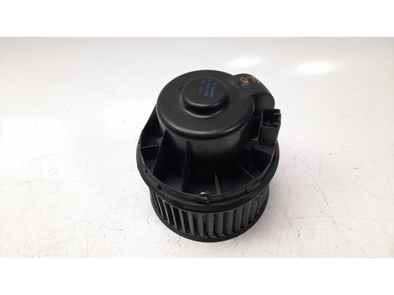 Recambio de ventilador calefaccion para volvo v40 1.6 diesel cat referencia OEM IAM AV6N18456AA 34248 VHF520027