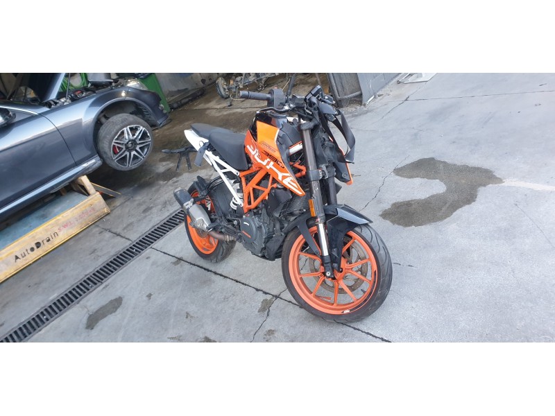 ktm 390 duke del año 2018