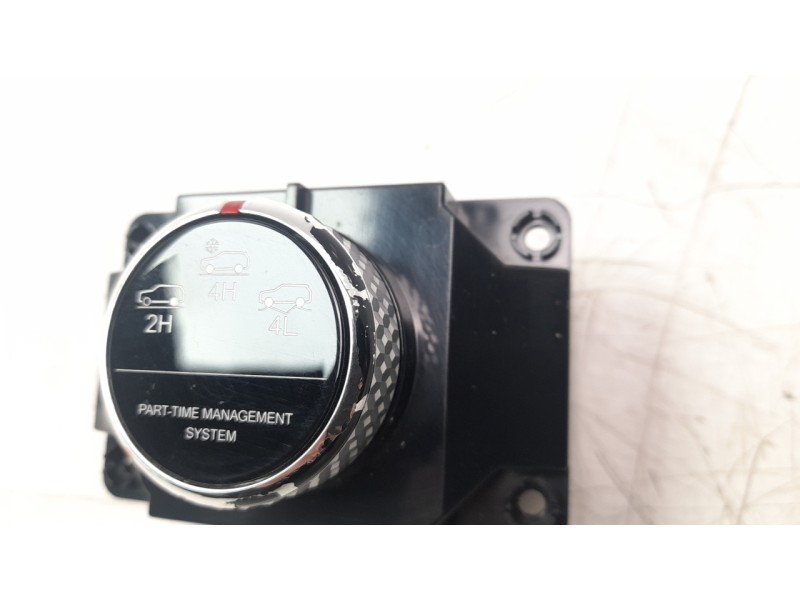 Recambio de interruptor para ssangyong rexton limited 4x4 referencia OEM IAM 853006100  