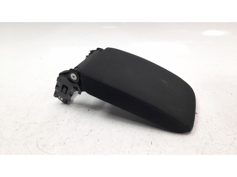 Recambio de apoyabrazos central para volkswagen golf vi (5k1) 1.6 tdi dpf referencia OEM IAM 1K5864251C  