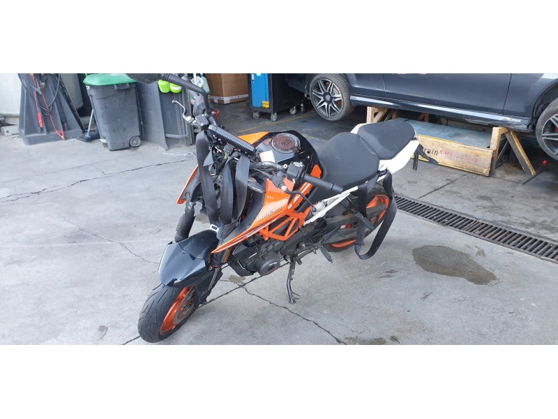 ktm 390 duke del año 2018