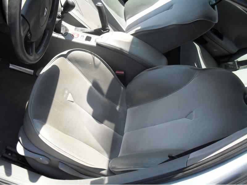 renault laguna ii grandtour (kg0) del año 2004