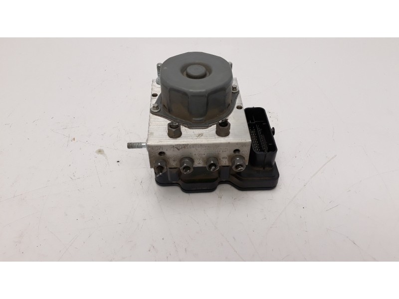 Recambio de abs para renault clio iv 0.9 referencia OEM IAM 476605492R  