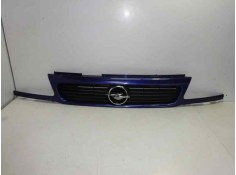 Recambio de rejilla delantera para opel astra f berlina básico referencia OEM IAM 6320026 OP0152001 
