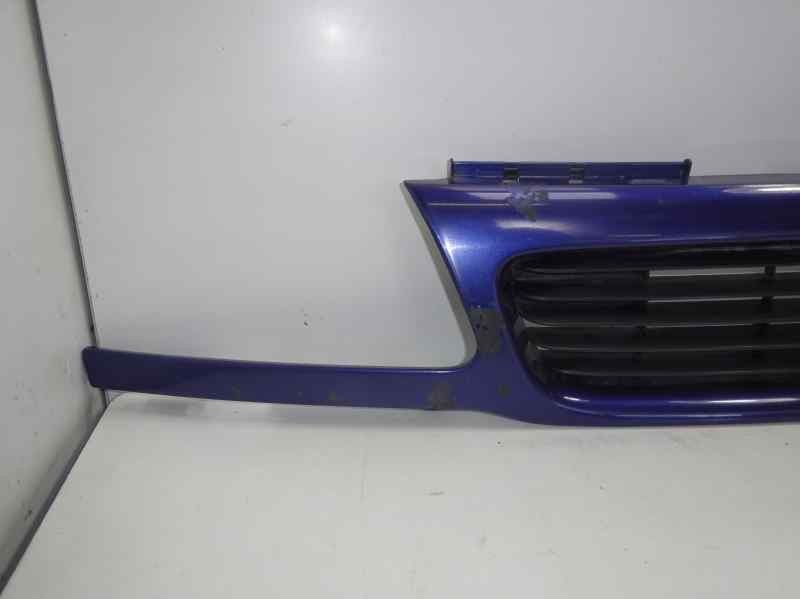 Recambio de rejilla delantera para opel astra f berlina básico referencia OEM IAM 6320026 OP0152001 