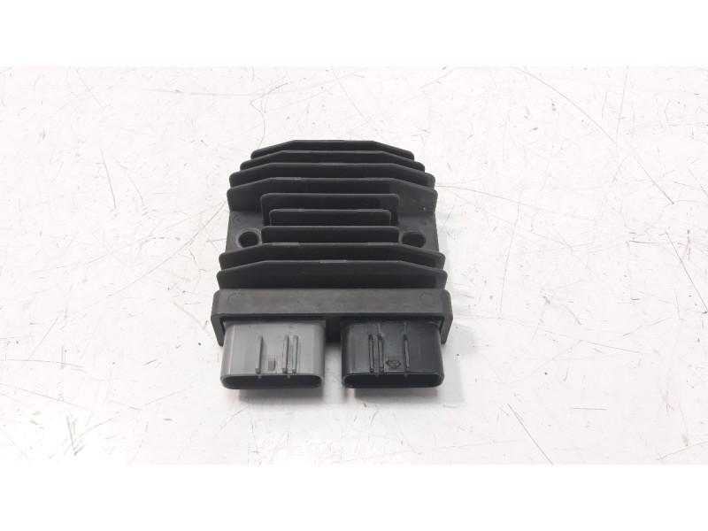 Recambio de modulo electronico para honda cb 650r referencia OEM IAM FH027AA  