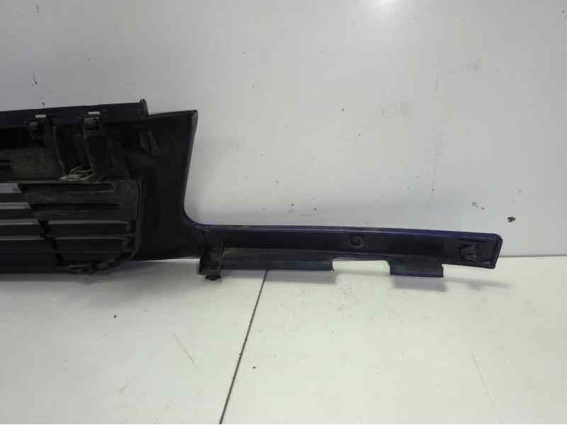 Recambio de rejilla delantera para opel astra f berlina básico referencia OEM IAM 6320026 OP0152001 