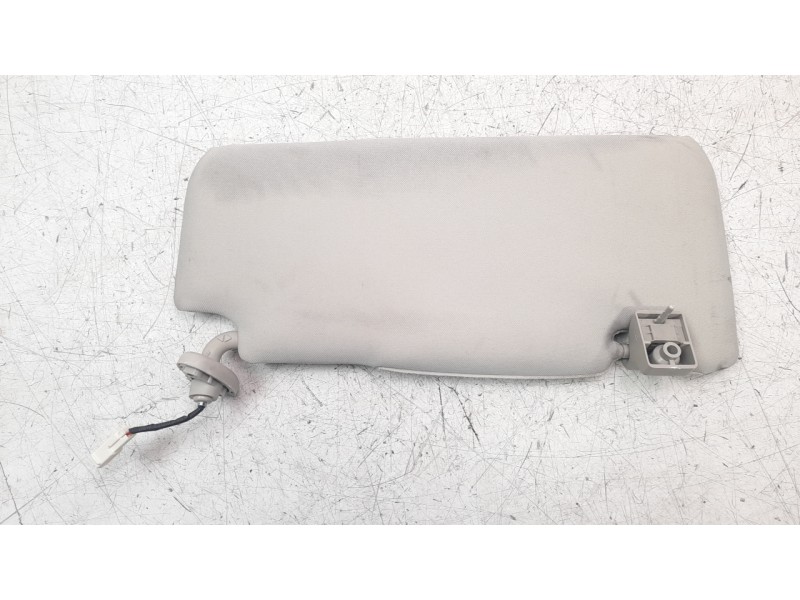 Recambio de parasol izquierdo para ssangyong rexton limited 4x4 referencia OEM IAM 7610408002EAM  