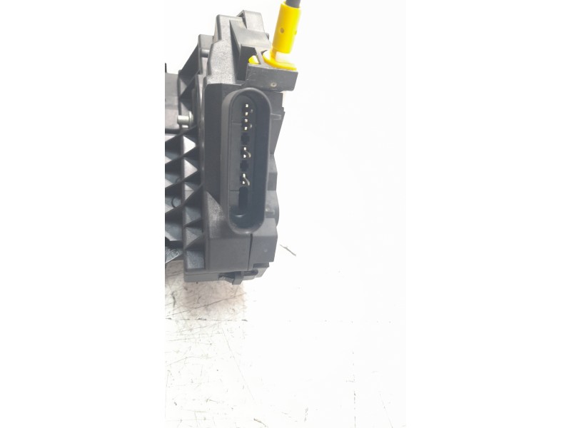 Recambio de cerradura puerta trasera derecha para ford ecosport (cr6) trend referencia OEM IAM GN15A264A26ED  