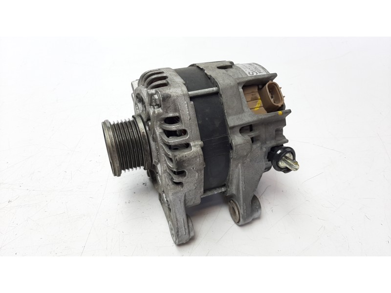 Recambio de alternador para mazda cx-5 2.2 turbodiesel cat referencia OEM IAM SH01A2TX3081  