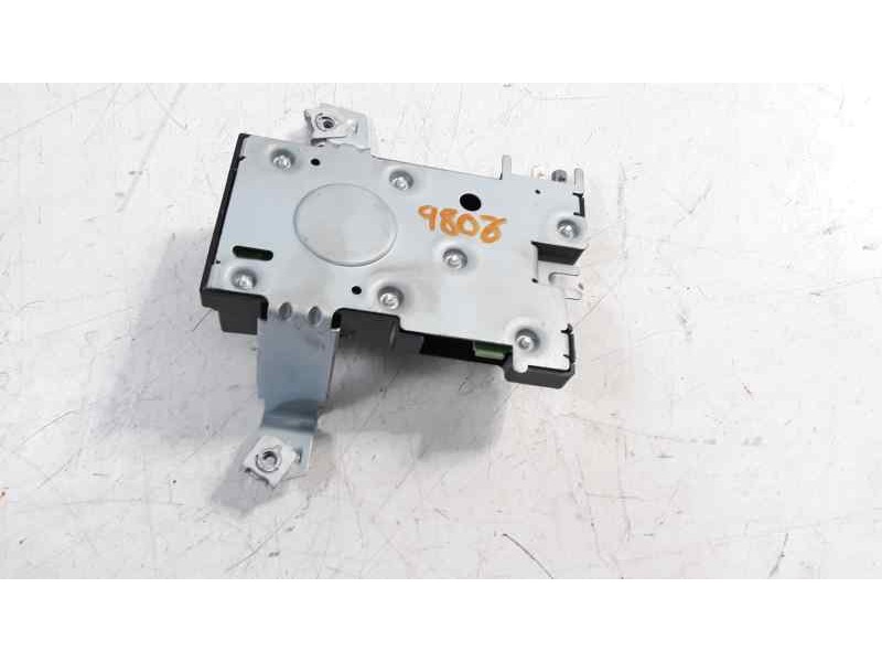 Recambio de modulo electronico para audi a3 sportback (8p) 1.6 tdi attraction referencia OEM IAM 8P4035225D  