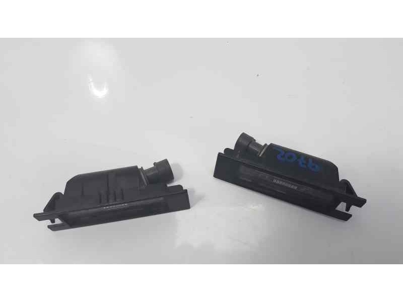 Recambio de piloto matricula para opel insignia sports tourer edition referencia OEM IAM 13251936  